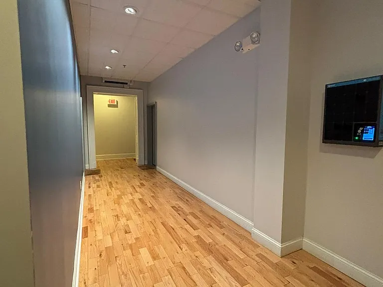 139 Orange St — Photo 12