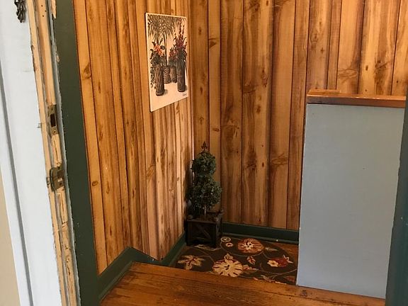 Landing on stairs to the apartment bathroom