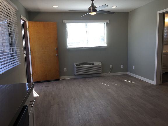 2nd image of 4024 Iowa St #B