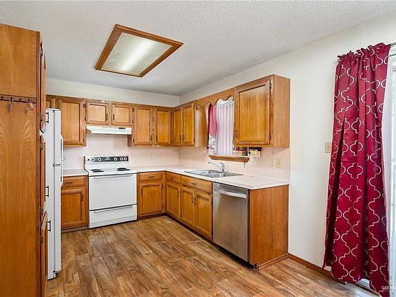 5th image of 1709 E Gastel Cir