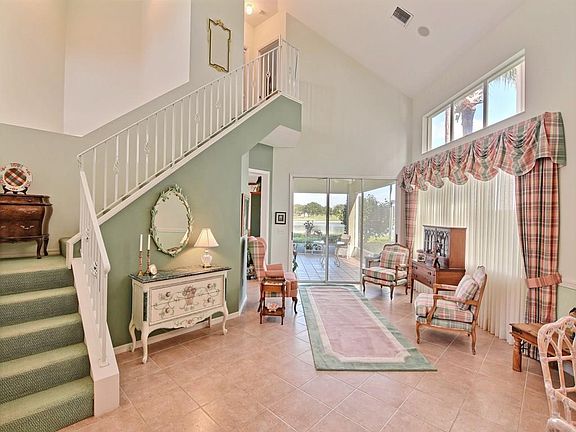 4th image of 1715 Victoria Cir