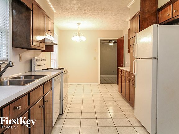 4th image of 188 Prince Anthony Dr