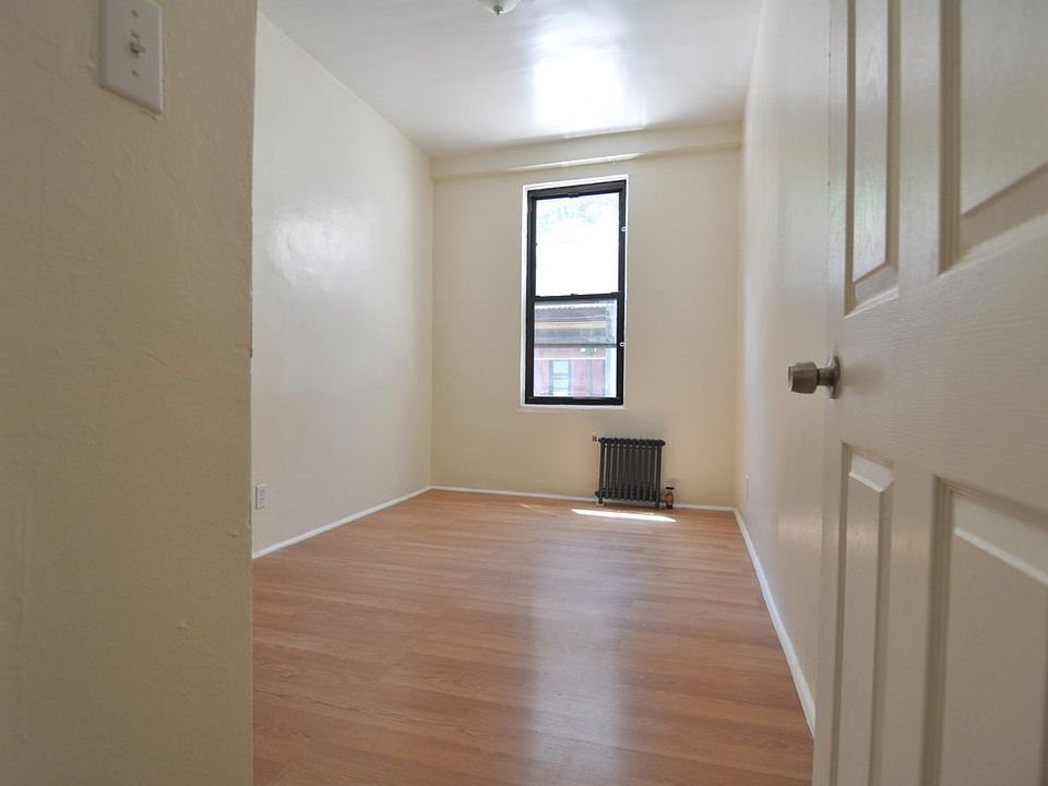 2nd image of 283 W 147th St APT C