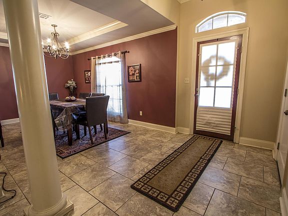 2nd image of 105 Audrey Cir