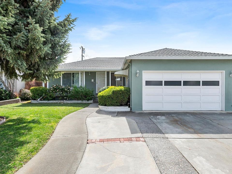 1st image of 2414 Cory Ave