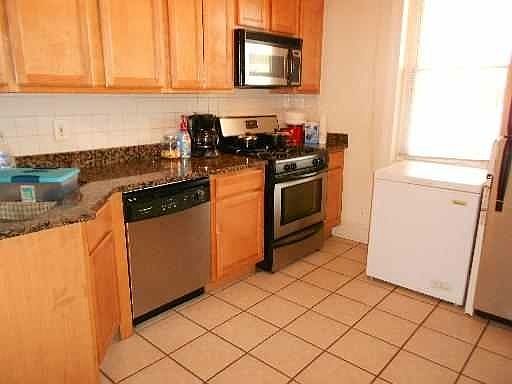 2nd image of 3018 W Flournoy St #1