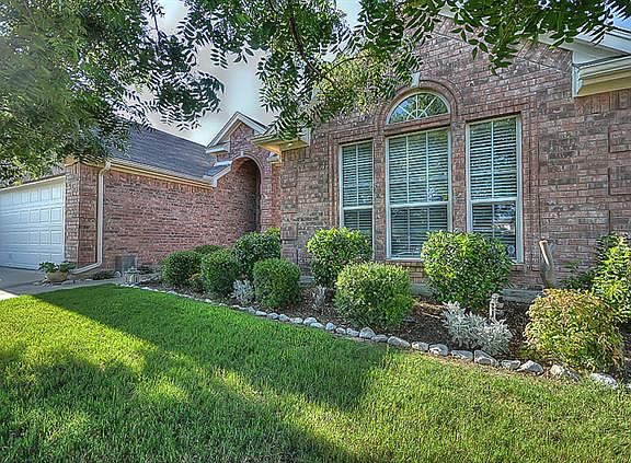 2nd image of 2028 El Camino Dr