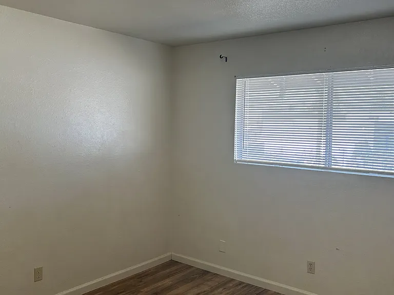 120 E Fairmont Ave #8 — Photo 13