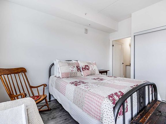 4th image of 15 Prince Albert Blvd #412