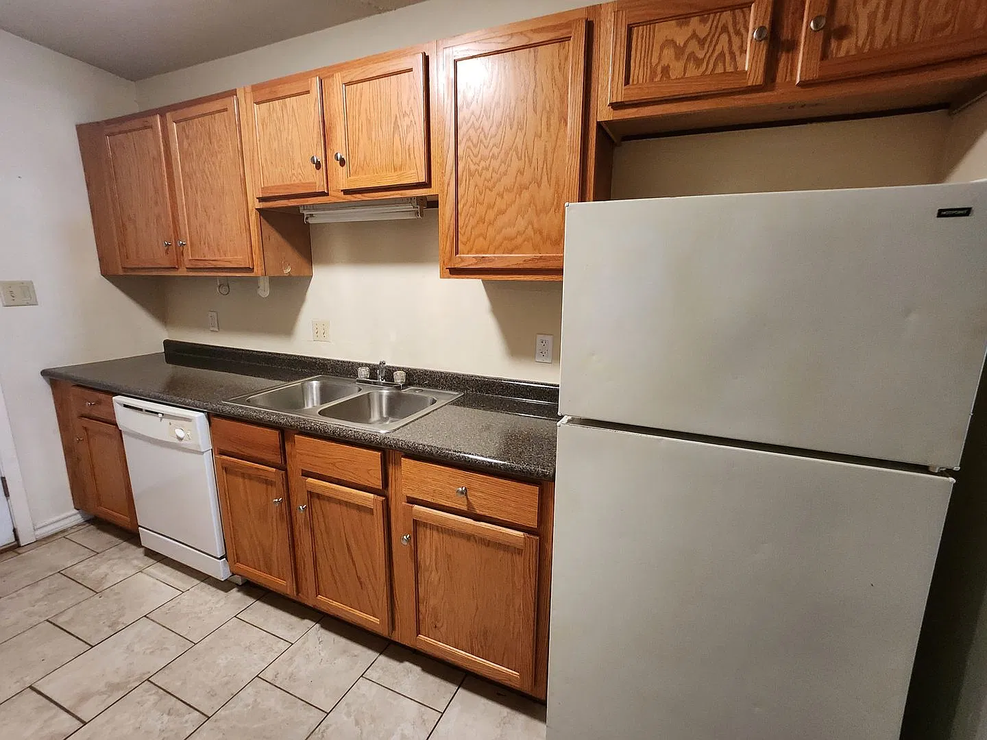 3717 Elizabeth Duplex — Photo 2