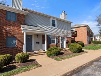 1423 Peacock Ln, Saint Louis, MO, 63144