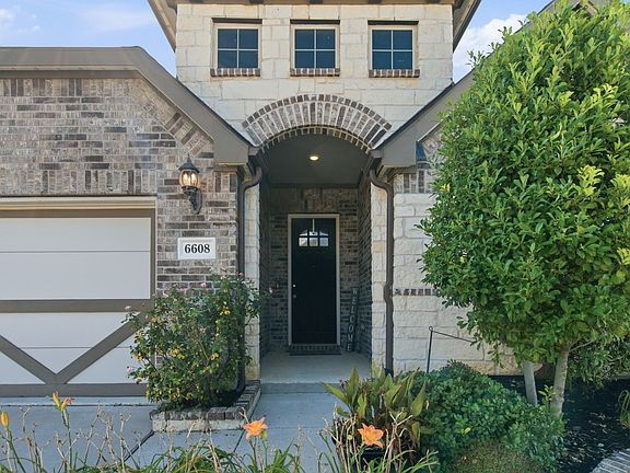 4th image of 6608 Woodmere Ct
