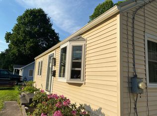126 Heins Ave, North Syracuse, NY 13212