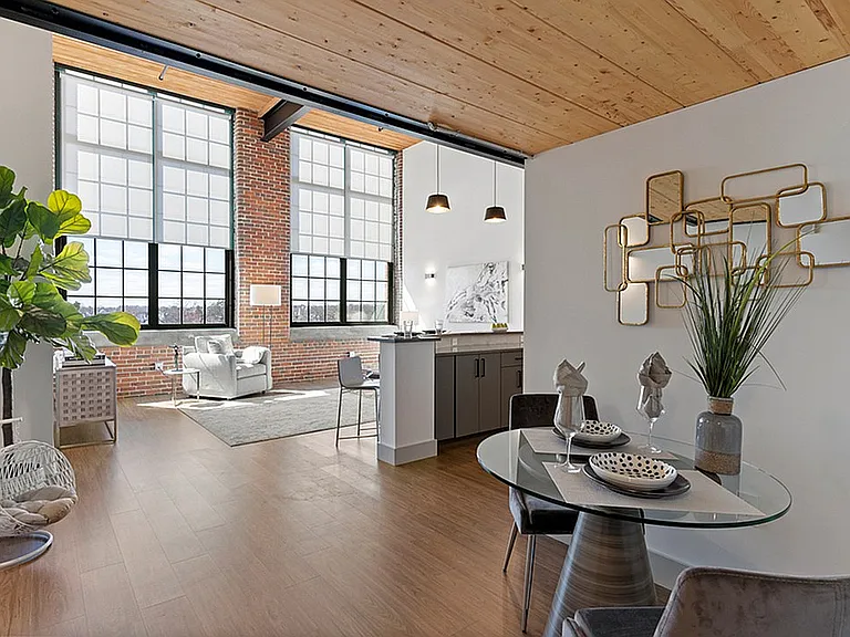 Riverwalk Lofts — Photo 19