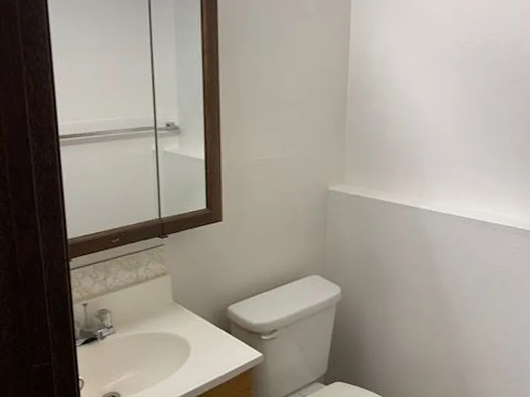 618-20 S Century Ct — Photo 7