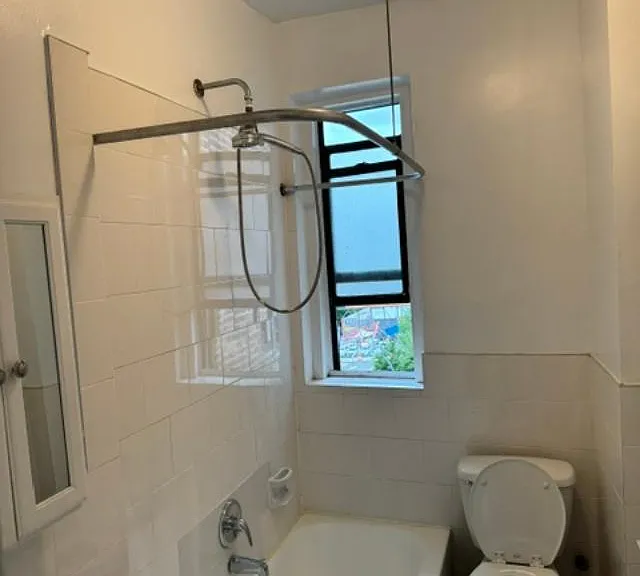 510 W 218th St #5A — Photo 6