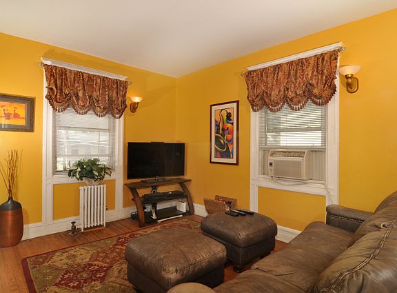 3rd image of 231 Tecumseh Ave