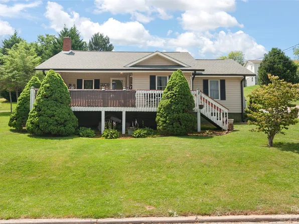 67 Lawrence St, Canton, NC 28716