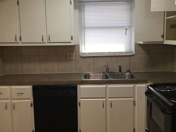 4th image of 1778 Farleigh Ct #1778F