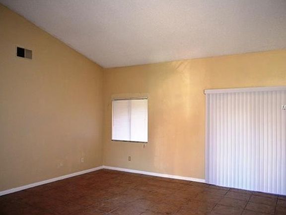 5th image of 733 Summerland Dr