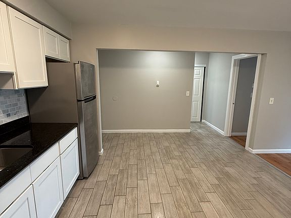 4th image of 156 Bull Hill Ln #2-5