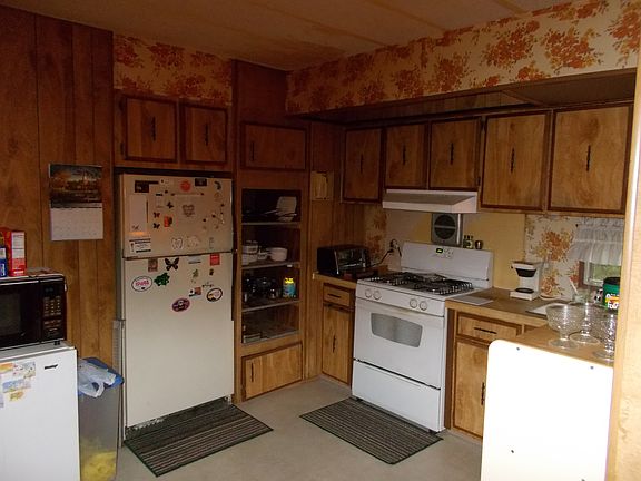 2nd image of 138 S Green Meadow St SE