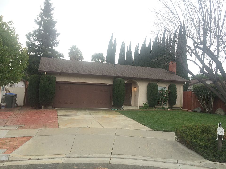 1st image of 734 Dagmar Ct