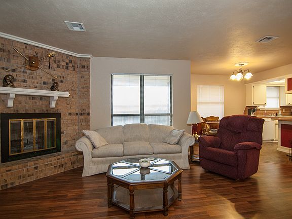 2nd image of 2919 SE 91st St