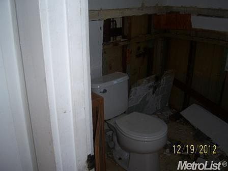 2nd image of 419 E Sonora St
