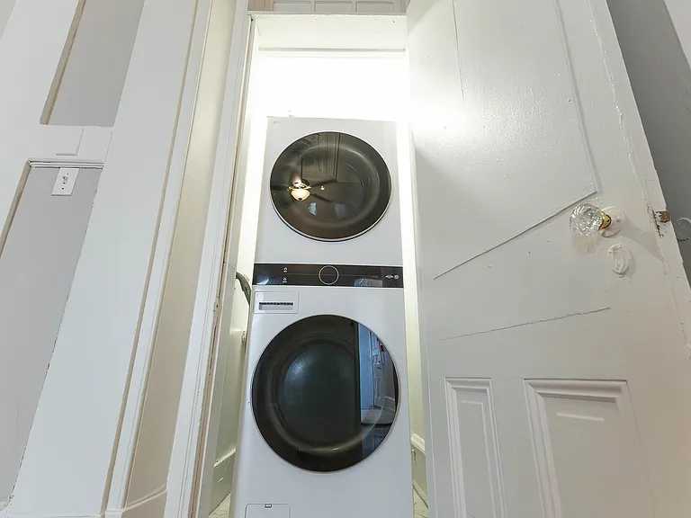 1433_1F_Laundry
