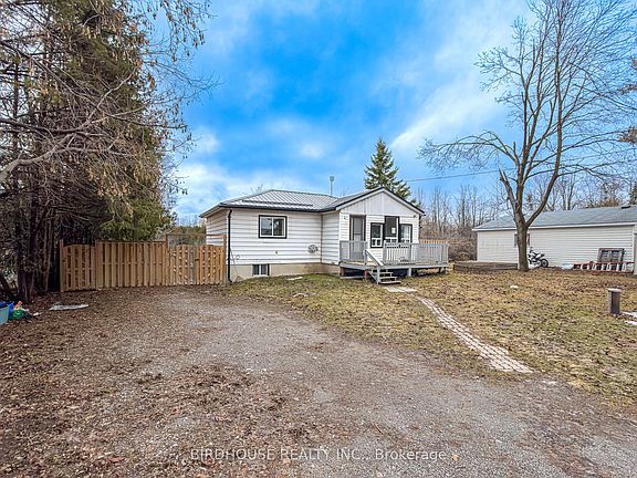 5th image of 26 Laird Dr