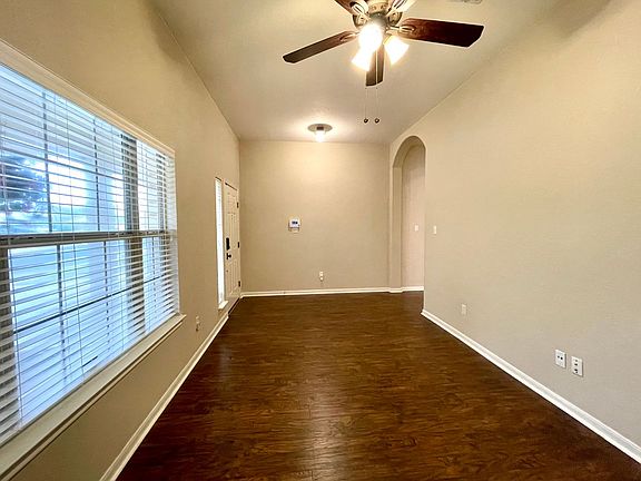 2nd image of 228 Chandler Crossing Trl