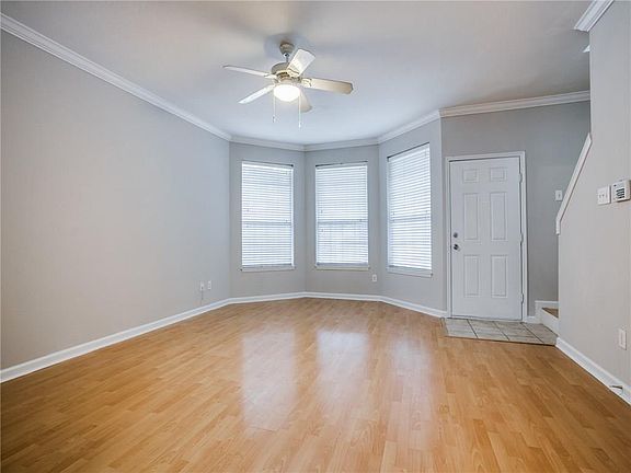 4th image of 3821 Brandon Park Dr