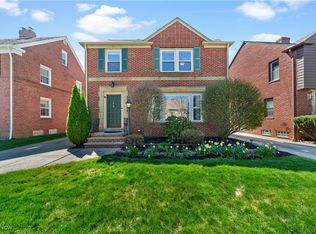 3826 Faversham Rd, University Heights, OH 44118