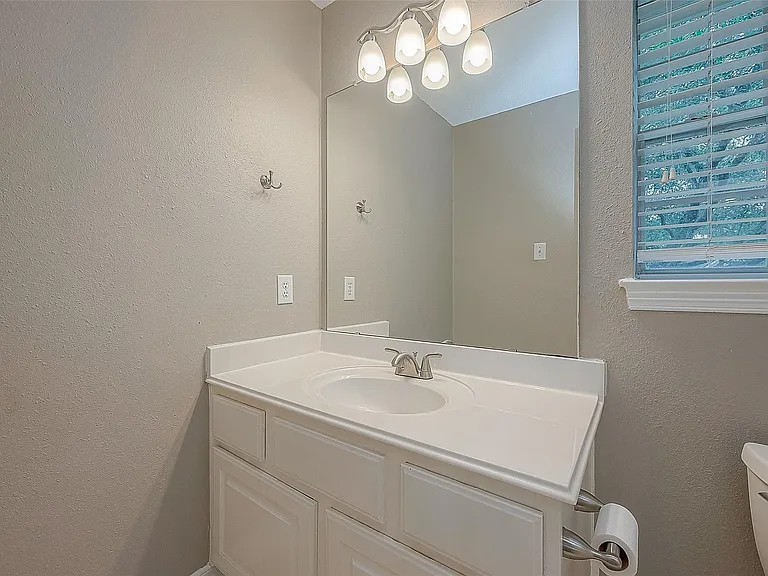 5910 Misty Island Ct — Photo 34