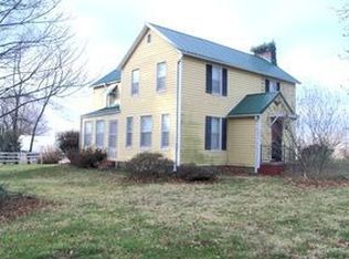 1620 Radio Hill Rd, Boonville, MO 65233