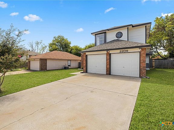 3rd image of 2206 Cactus Dr
