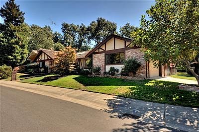 1st image of 2 Fox Oak Ct