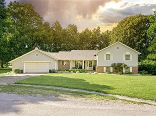 8751 N Cumberland Dr, Effingham, IL 62401