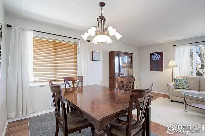 690 W Elmhurst Pl — Photo 10