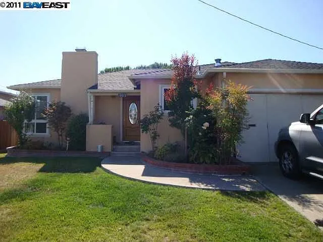 19717 Spruce St photo 1
