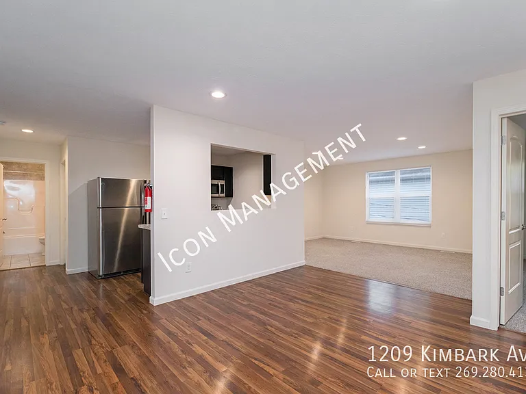 1209 Kimbark Ave — Photo 4