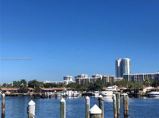 300 Three Islands Blvd APT 516, Hallandale Beach, FL 33009