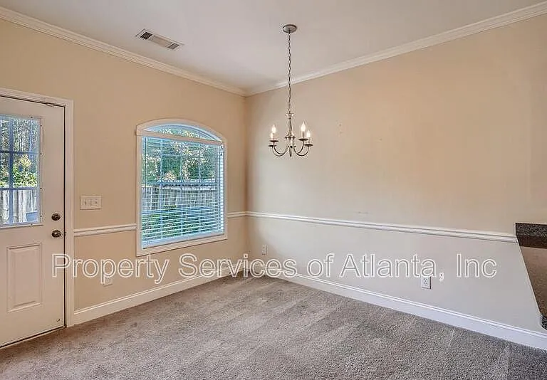 143 Linton Dr — Photo 7