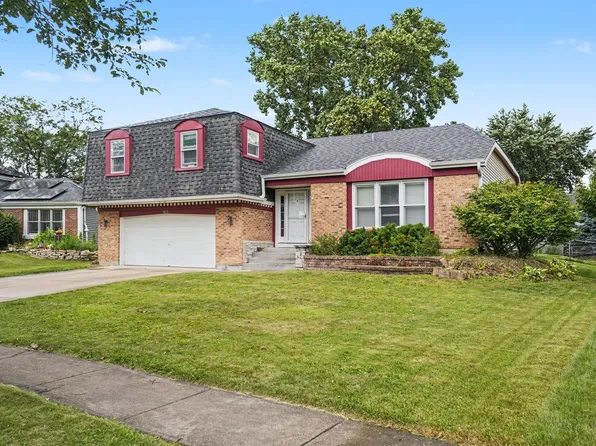 1613 Jasper Dr, Wheaton, IL 60189