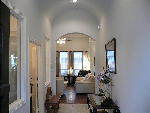 3rd image of 5245 Woodglen Ln