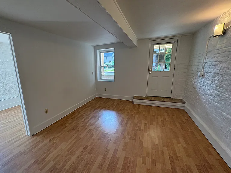 51 N Chestnut St #1 — Photo 3