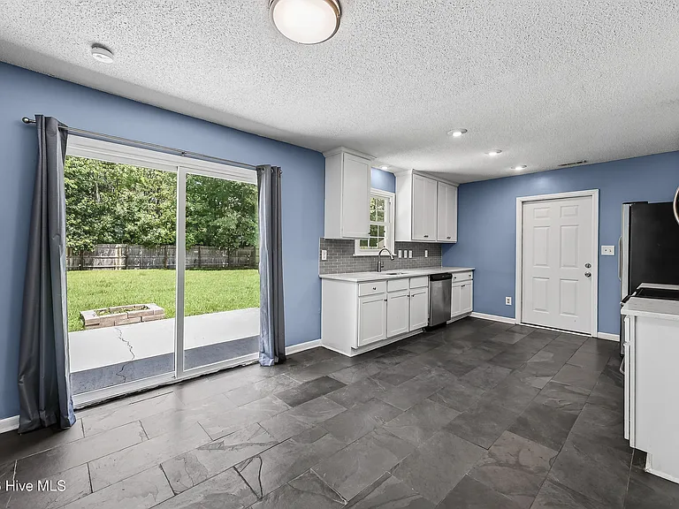509 Redwood Pl — Photo 7