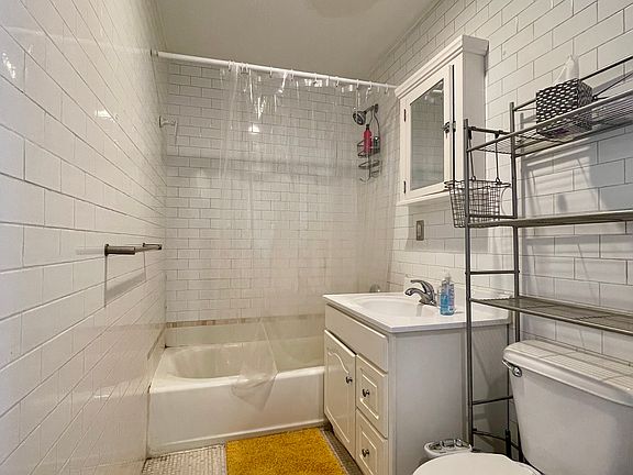 5th image of 51 Hester St APT 6