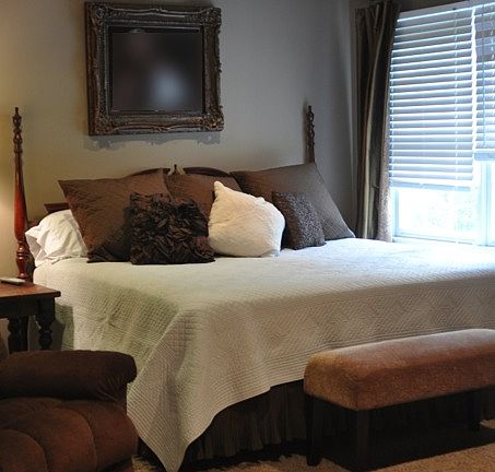 Master Bedroom (1)